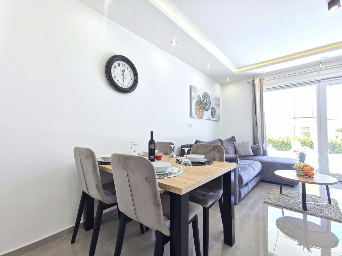 Seka Apartments With A Pool Kastela Exterior photo