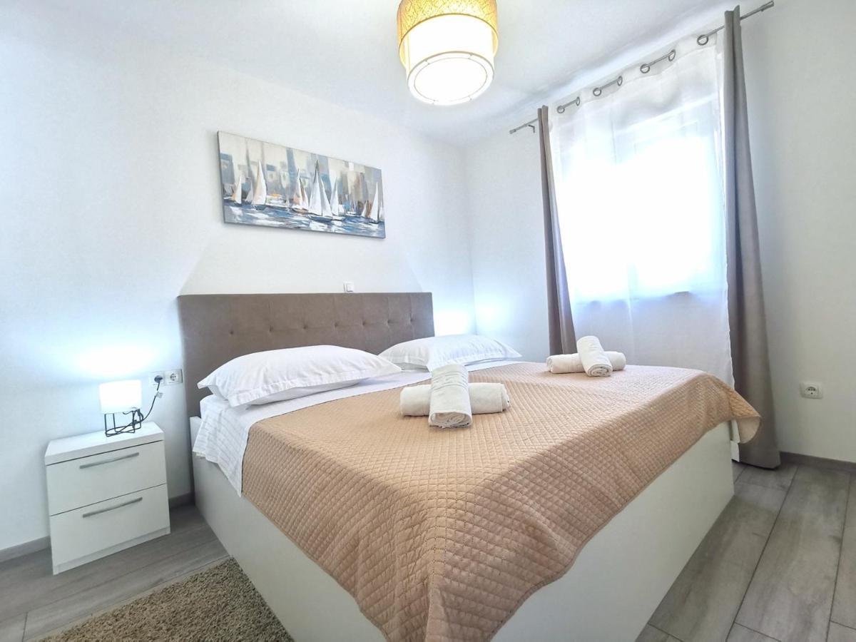 Seka Apartments With A Pool Kastela Exterior photo